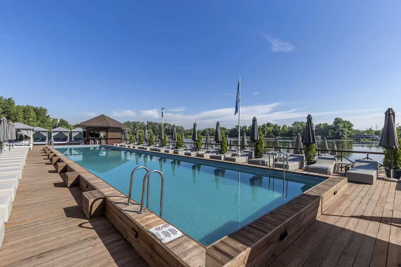 Басейн - GALERA RESORT